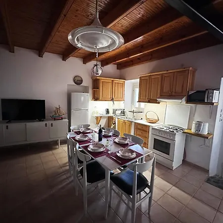 Daire Tolis House Kavallouri