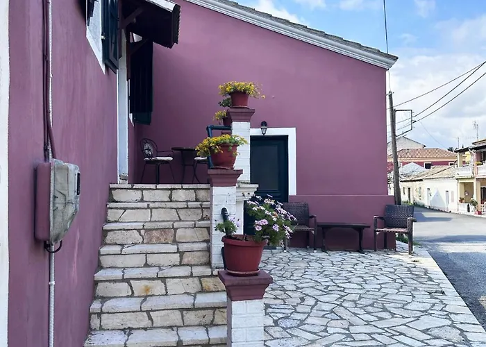 Tolis House